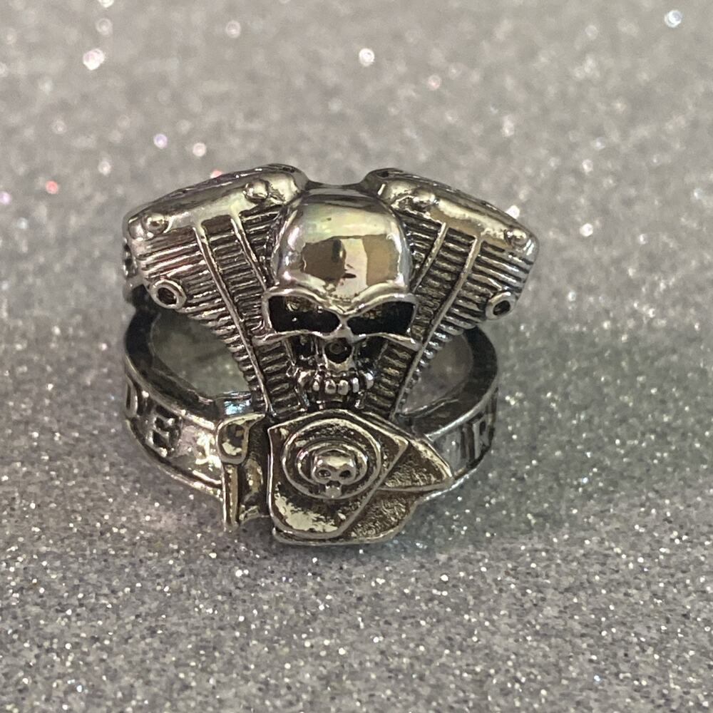 Love to ride Motorcycle Skull Engine Ring Stainless Steel Gothic Ring Size 11